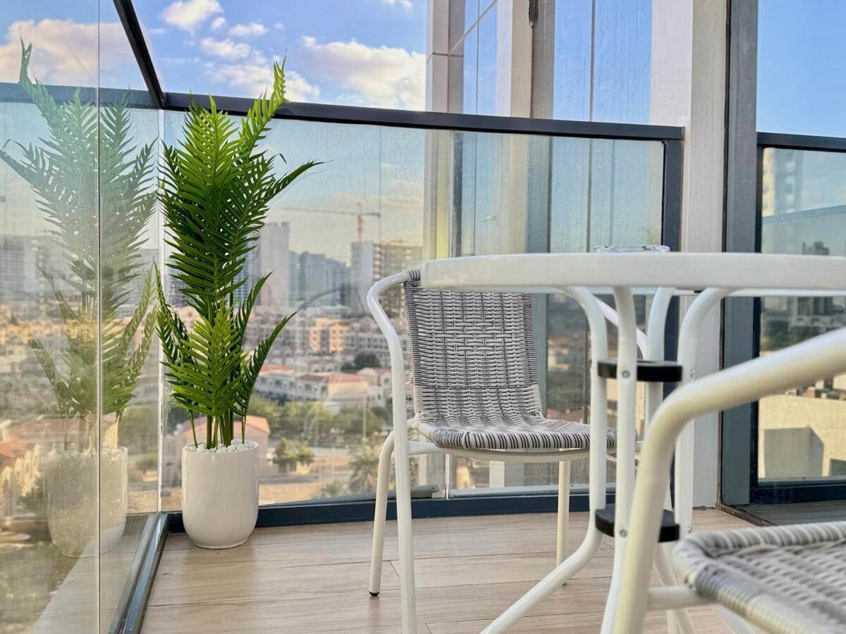 Brand New-fully Furnished Classy In Jvc * Dubai