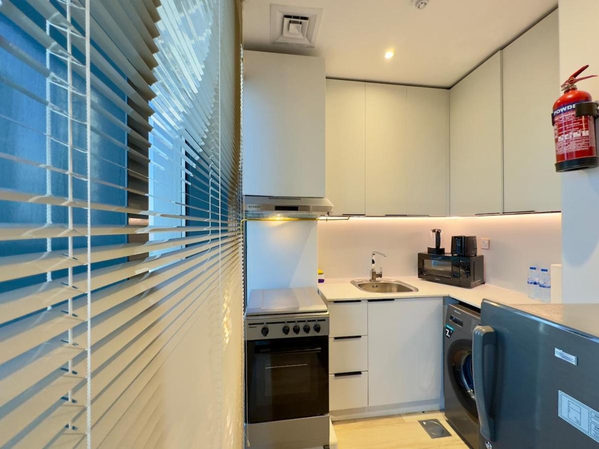 Apartment Brand New-fully Furnished Classy In Jvc *
