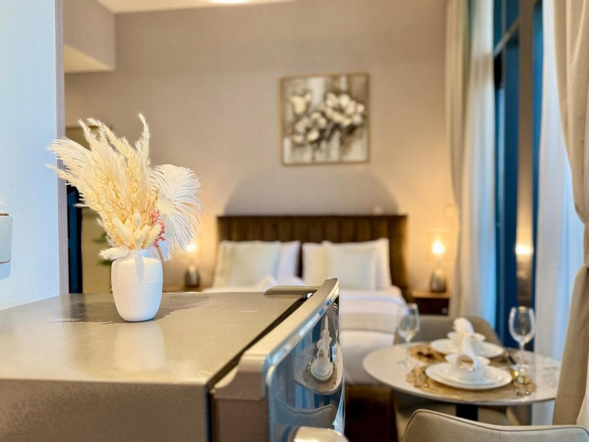 Apartment Brand New-fully Furnished Classy In Jvc Dubai