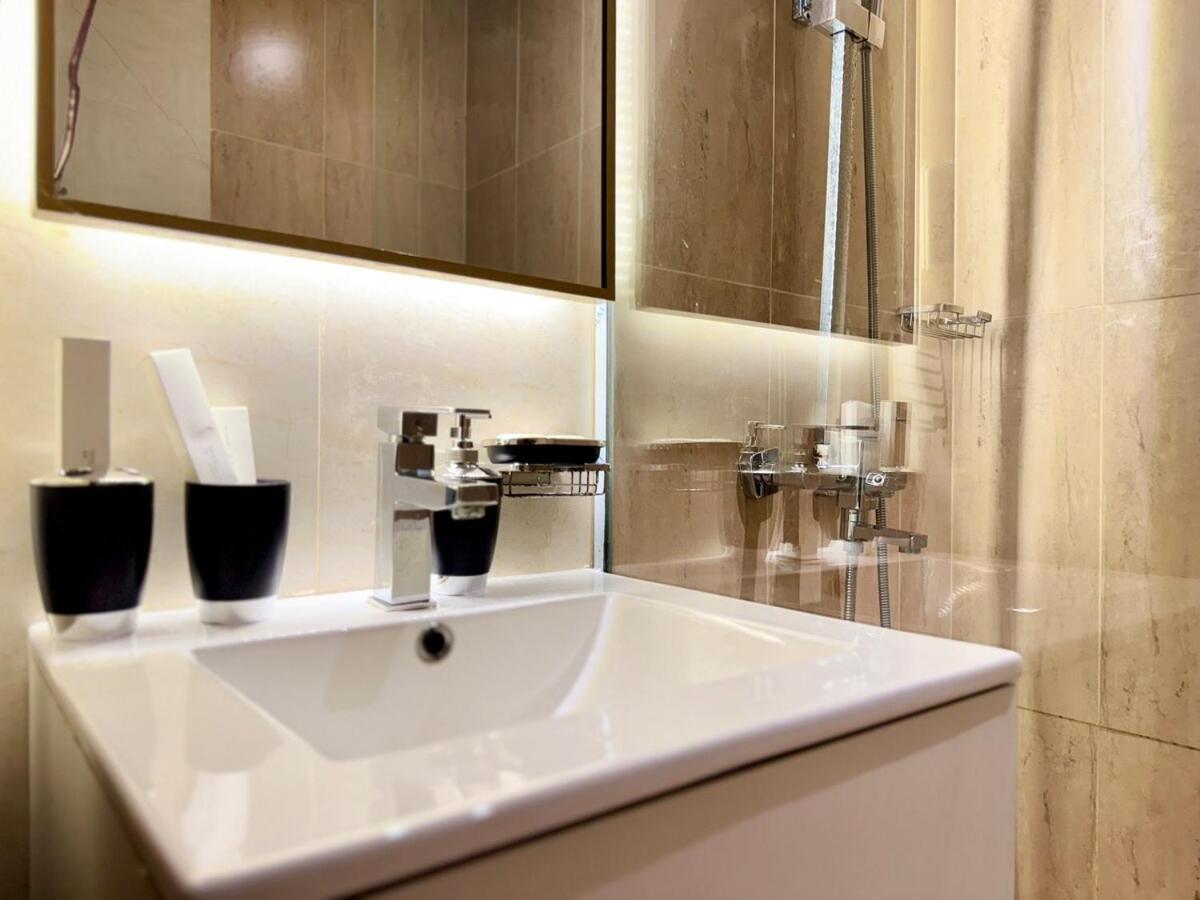 Brand New-fully Furnished Classy In Jvc Apartment Dubai
