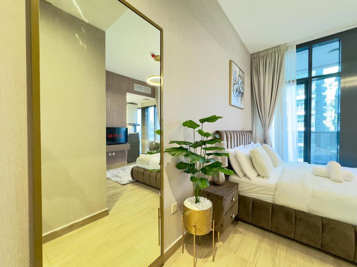 Brand New-fully Furnished Classy In Jvc