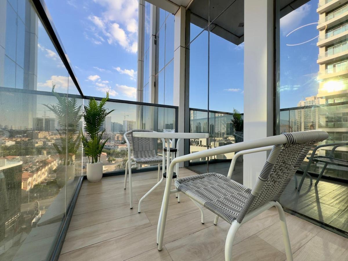 Apartment Brand New-fully Furnished Classy In Jvc *
